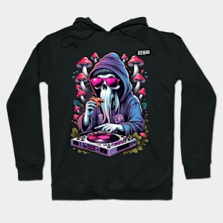 Techno T-Shirt - Psychedelic Ghost - Catsondrugs.com - Techno, rave, edm, festival, techno, trippy, music, 90s rave, psychedelic, party, trance, rave music, rave krispies, rave flyer T-Shirt Hoodie